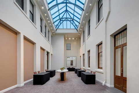 Rendezvous Hotel Melbourne - New Castle Holiday 16