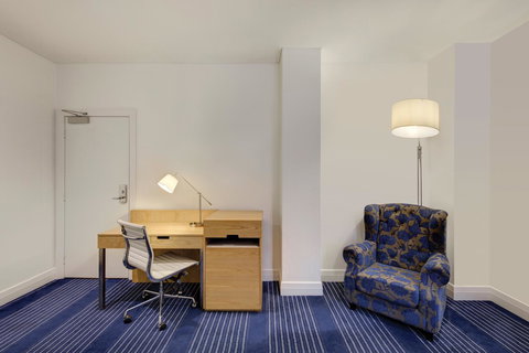 Rendezvous Hotel Melbourne - New Castle Holiday 2