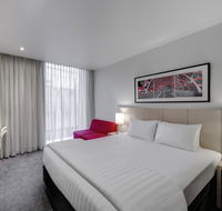Travelodge Hotel Melbourne Docklands - New Castle Holiday