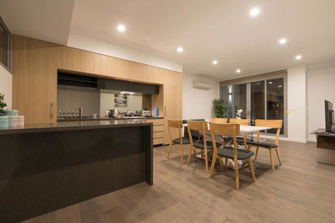 Doncaster Private Collection 2 Bed Townhouse@Pearl - New Castle Holiday 2