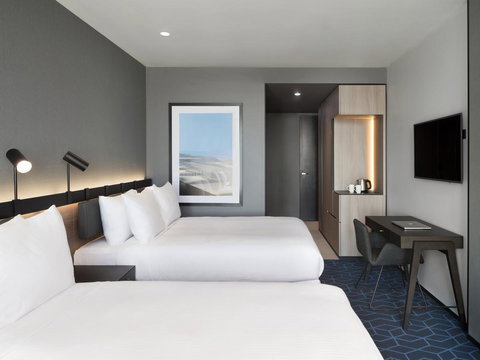 Vibe Hotel Melbourne Docklands - New Castle Holiday 23