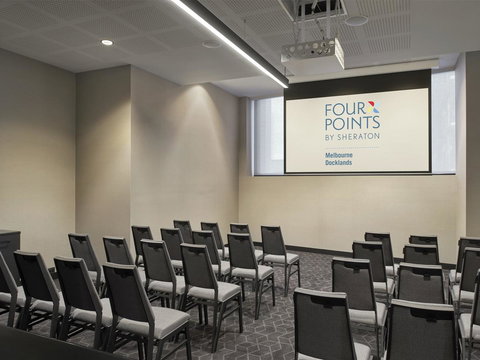 Vibe Hotel Melbourne Docklands - New Castle Holiday 34