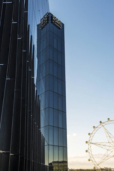Vibe Hotel Melbourne Docklands - New Castle Holiday 1