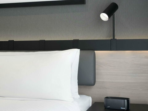 Vibe Hotel Melbourne Docklands - New Castle Holiday 13