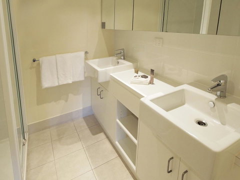 Oaks Melbourne On Lonsdale Suites - New Castle Holiday 4