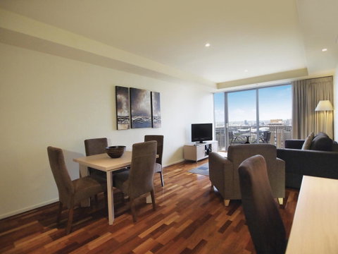 Oaks Melbourne On Lonsdale Suites - New Castle Holiday 2