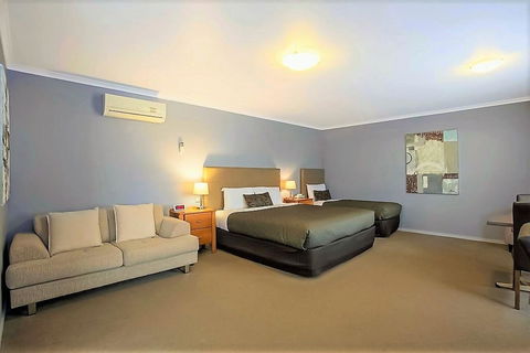 Comfort Inn Warrnambool International - New Castle Holiday 24