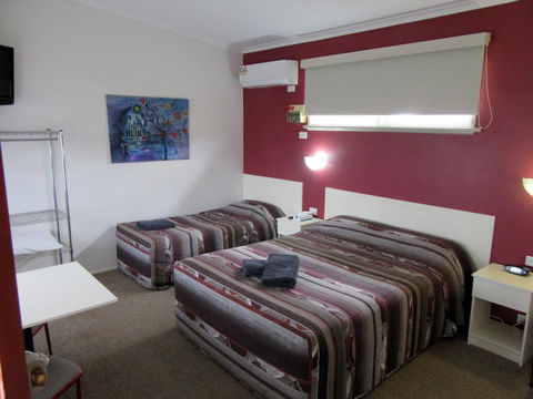 The Highlander Motel - 24HR Check In - New Castle Holiday 3