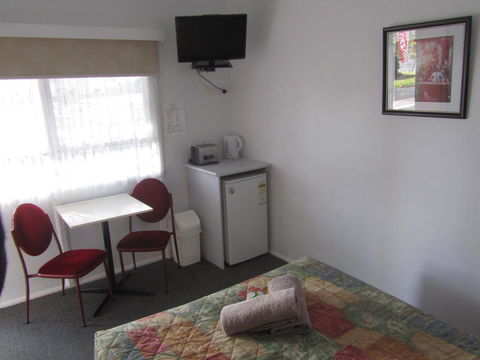 The Highlander Motel - 24HR Check In - New Castle Holiday 11