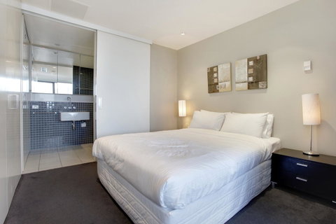 Corporate Keys - Freshwater Place - New Castle Holiday 27