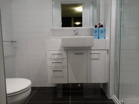 Cloud9 Luxury Apartments - New Castle Holiday 10