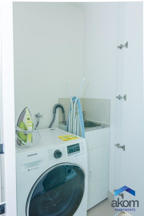 AKOM Melbourne - New Castle Holiday 1