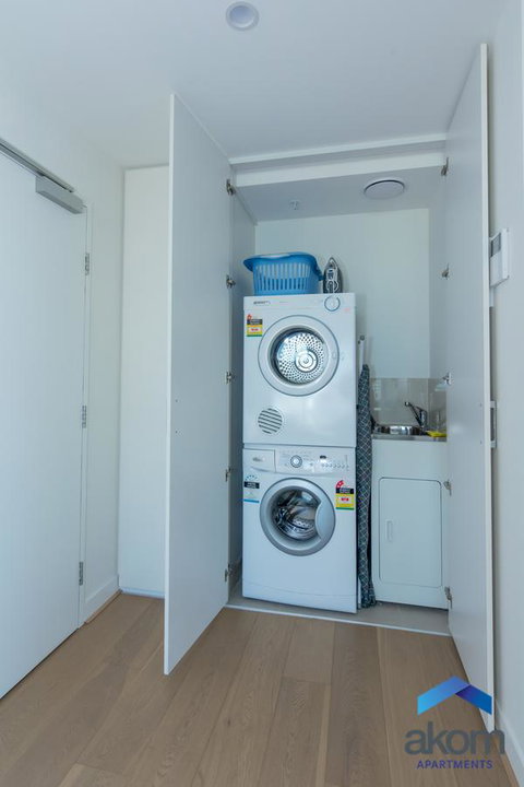 AKOM Melbourne - New Castle Holiday 11