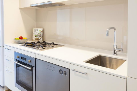 AKOM Melbourne - New Castle Holiday 31