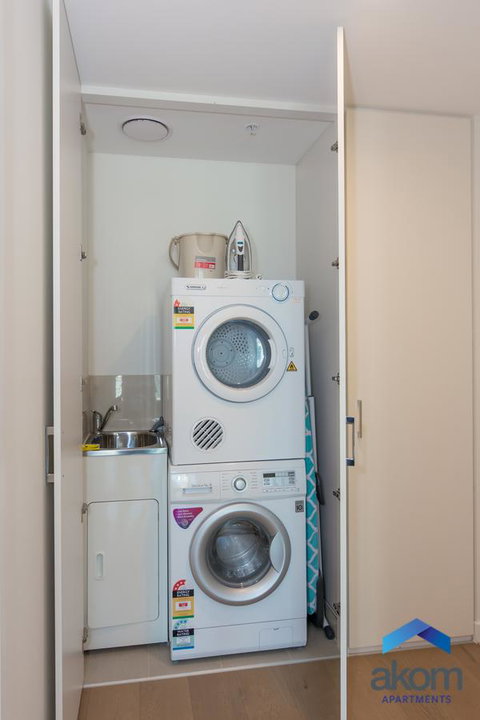 AKOM Melbourne - New Castle Holiday 17