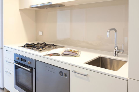 AKOM Melbourne - New Castle Holiday 34