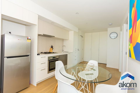 AKOM Melbourne - New Castle Holiday 12