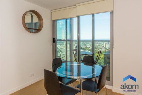 AKOM Melbourne - New Castle Holiday 2