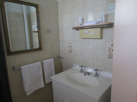 Twin City Motor Inn - New Castle Holiday 36