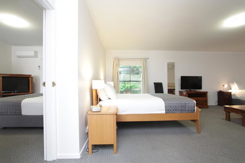 Quality Inn & Suites The Menzies - New Castle Holiday 11