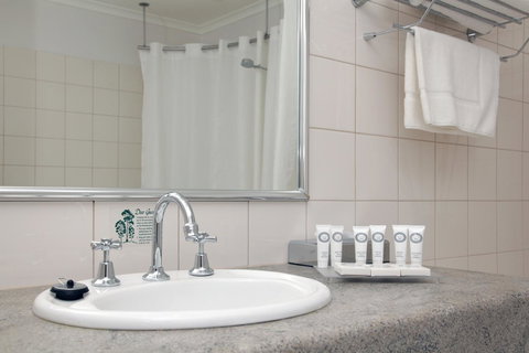 Quality Inn & Suites The Menzies - New Castle Holiday 41