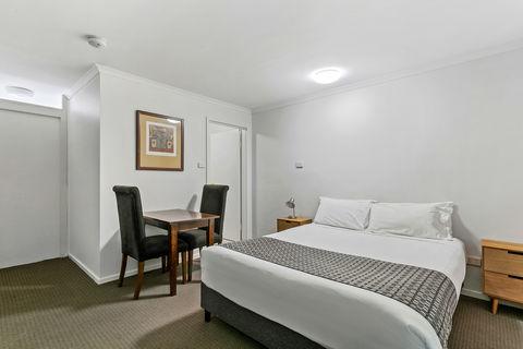 Quality Inn & Suites The Menzies - New Castle Holiday 2