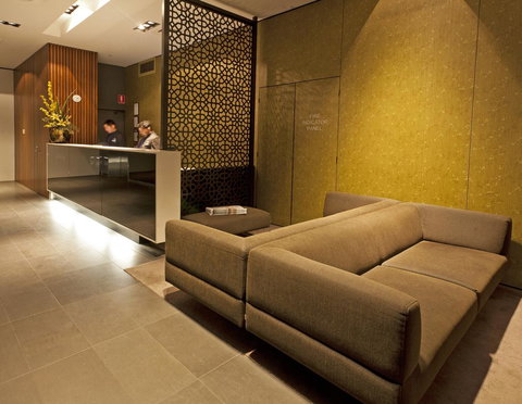 Causeway 353 Hotel - New Castle Holiday 13