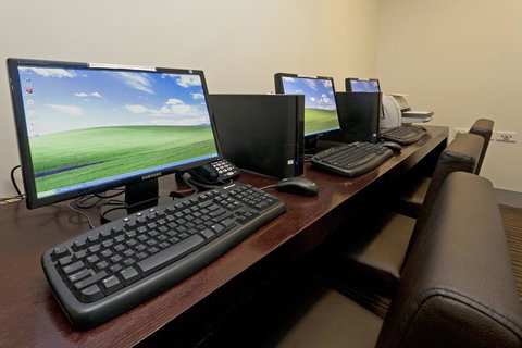 Causeway 353 Hotel - New Castle Holiday 15