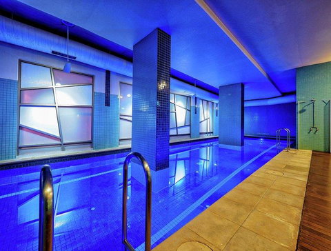 Premier Stays Melbourne - New Castle Holiday 3