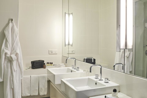 Pullman Melbourne On The Park - New Castle Holiday 13