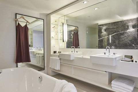 Pullman Melbourne On The Park - New Castle Holiday 14