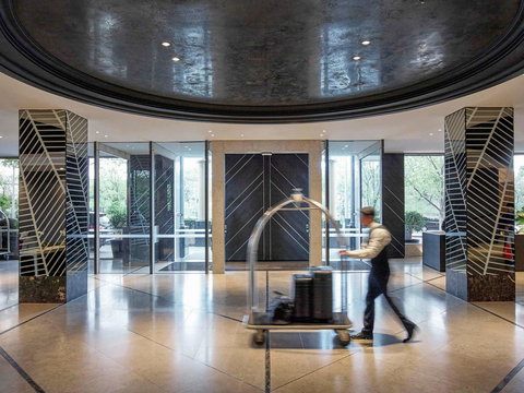 Pullman Melbourne On The Park - New Castle Holiday 1