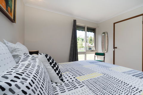 Uptown Frankston - New Castle Holiday 5