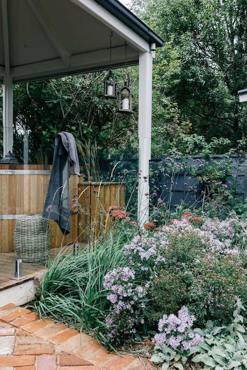 Acre Of Roses - New Castle Holiday 19