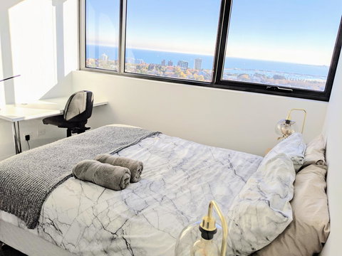 Breathtaking View Apartment With Gym & Sauna - New Castle Holiday 15