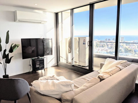 Breathtaking View Apartment With Gym & Sauna - New Castle Holiday 16