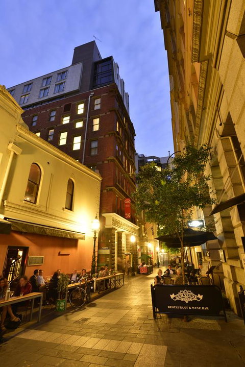 Metro Apartments On Bank Place - New Castle Holiday 1