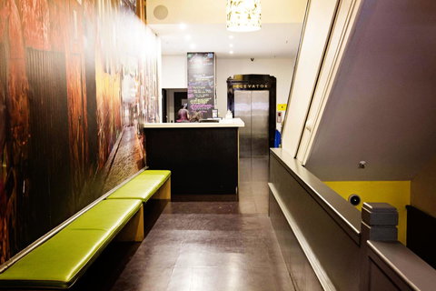 Roamer Melbourne - Formerly Selina Central Melbourne - New Castle Holiday 21