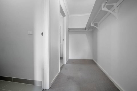 Holiday Rose - New Castle Holiday 4