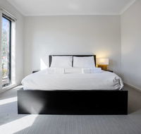 Point Cook Home with a Lovely View in Salt Water - New Castle Holiday