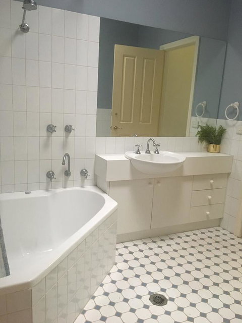 The Orchard House - New Castle Holiday 17