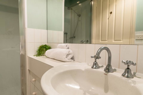 The Orchard House - New Castle Holiday 4