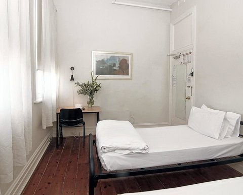 Hotel Claremont Guest House - New Castle Holiday 11