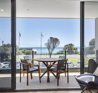 Blairgowrie Apartment 1 - on the beach - New Castle Holiday