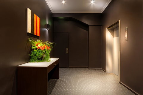 Crest On Barkly Hotel - New Castle Holiday 8