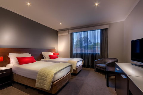 Crest On Barkly Hotel - New Castle Holiday 24