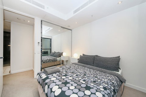 COZY 2BR Suites, FEDERATION SQUARE + FREE Parking - New Castle Holiday 2