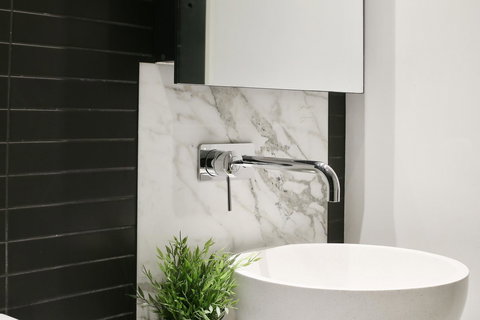 COZY 2BR Suites, FEDERATION SQUARE + FREE Parking - New Castle Holiday 9