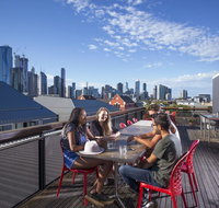 Melbourne Metro YHA - New Castle Holiday