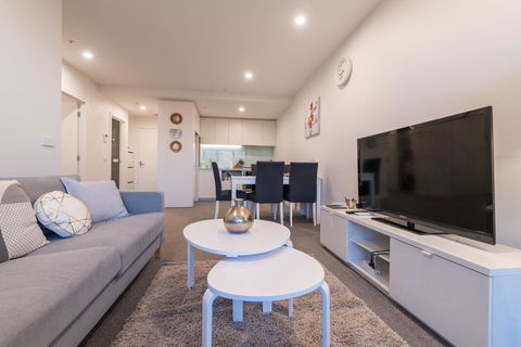 Guest House In Melbourne - New Castle Holiday 4